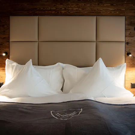 Walliserhof Grand-hotel & Relais & Chateaux Готель Зас-Фе