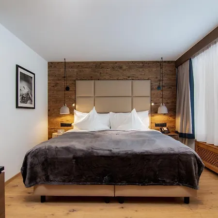 Walliserhof Grand-hotel & Relais & Chateaux 5* Saas-Fee