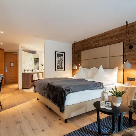 Walliserhof Grand-hotel & Relais & Chateaux ホテル サース フェー